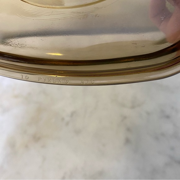 Pyrex 7” x 7” Elegant Brown Glass Lid for Cookware - Picture 3 of 4